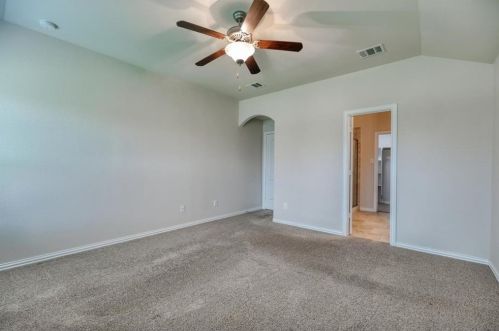 1502 Star Meadow Dr, Uhland TX  78640-2512 exterior