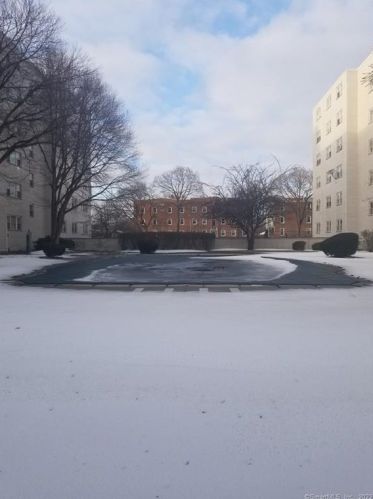 887 Farmington Ave, Hartford CT  06119-1444 exterior