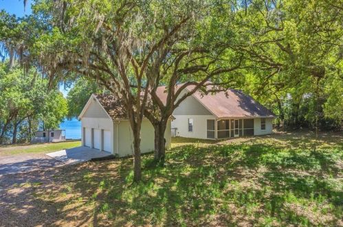18200 Lake Gibson Ln, Umatilla FL  32784-7120 exterior