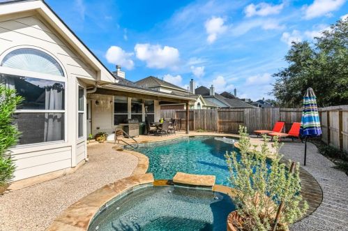 952 Firthwood Dr, Conroe TX  77301-4140 exterior