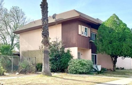 461 Jackson St, Rialto, CA 92376-4428