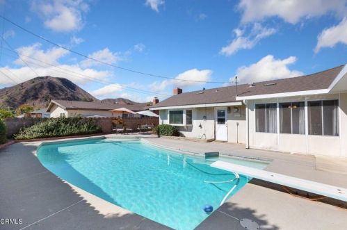 1234 Birch St, Santa Paula, CA 93060-1106