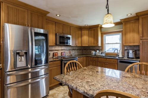 305 Bayberry Rd, Southold NY  11971-4436 exterior