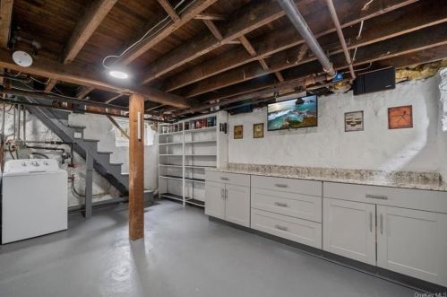 325 Commerce St, Hawthorne NY 10532-2399 exterior