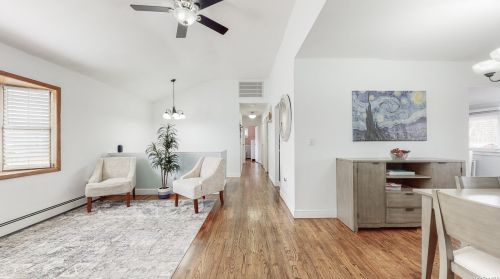 947 Montauk Ave, Islip Terrace NY  11752-1206 exterior