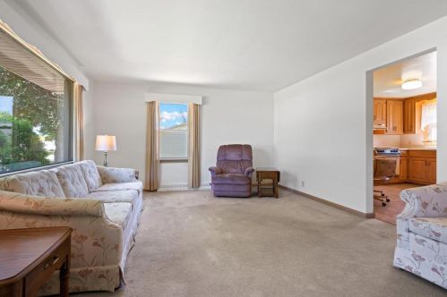 908 Thrush St, Green Bay WI  54303-4332 exterior