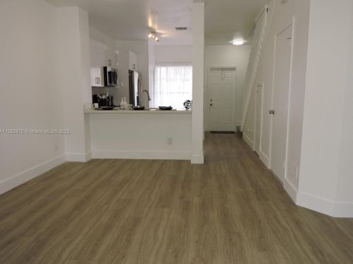 730 122nd Ave, Hollywood, FL 33025-5952