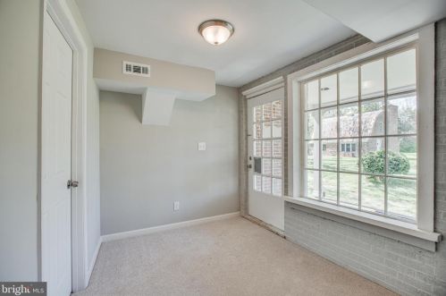 10600 Woodland Dr, Fredericksburg VA  22407-7759 exterior