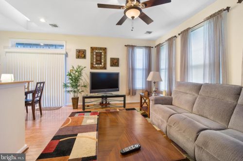 32 Fox Run, Glen Mills PA  19342-2214 exterior