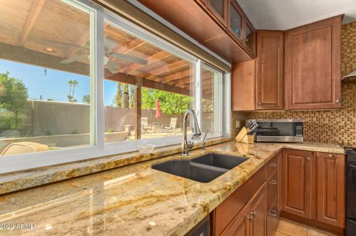 5230 Winchcomb Dr, Scottsdale AZ  85254-2936 exterior