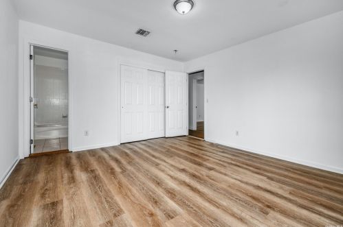 7 Georgia St, Elwood NY  11731-2230 exterior