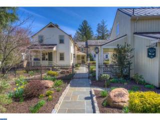 609 Newtown Rd, Berwyn, PA 19312-2018