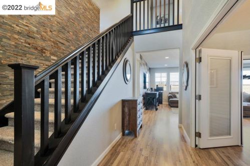 128 Kings Canyon Way, Oakley, CA 94561-5236