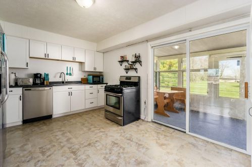 12924 Cleveland Rd, Pataskala OH 43062-8817 exterior