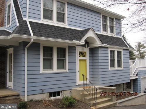17 Northwood Rd, Newtown Square, PA 19073-4322