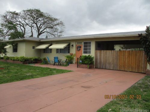 2108 23rd Ave, Hollywood, FL 33020-2304