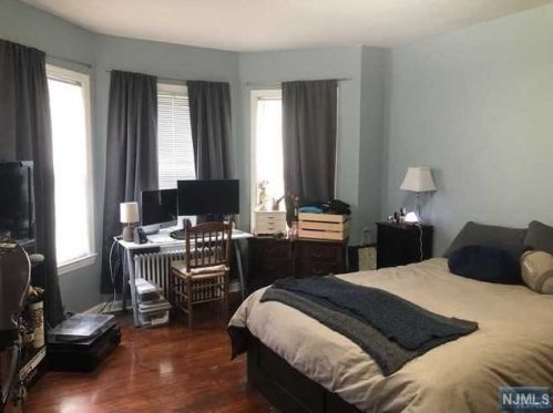 95 Godwin Ave, Ridgewood NJ  07450-3725 exterior