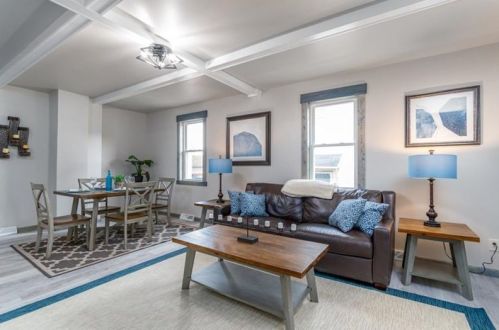 602 New Castle St, Zelienople PA  16063-1049 exterior