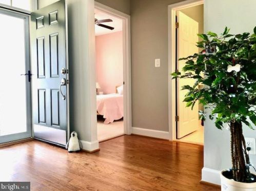 5626 Cedar Mountain Ct, Fredericksburg, VA 22407-9231