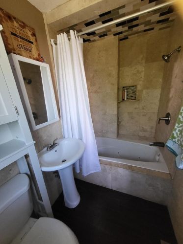 413 Turner Rd, Lodi CA  95240-0530 exterior