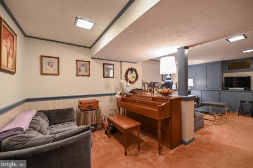 127 Roboda Blvd, Limerick PA 19468-2972 exterior