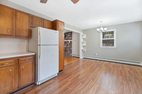 37 Victoria Dr, Colchester CT  06415-2319 exterior