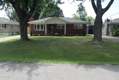 5004 Feys Dr, Louisville, KY 40216-2340