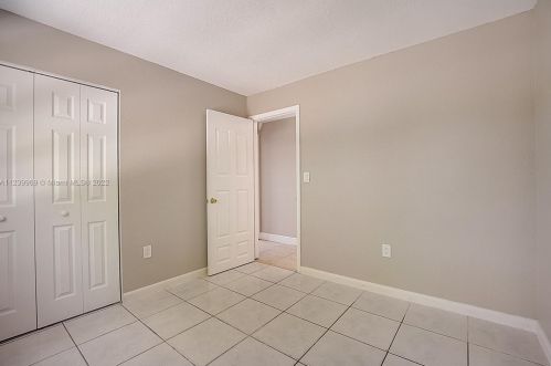 5730 199 St, Hialeah FL  33015-4933 exterior