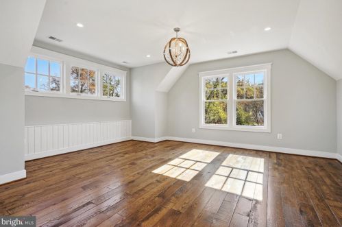 608 Jackson St, Falls Church VA  22046-2828 exterior