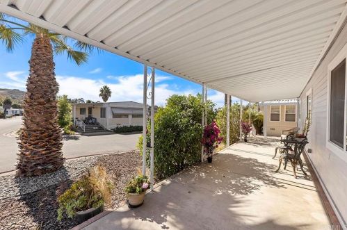63 Bahia Ln, Oceanside CA  92058-1855 exterior