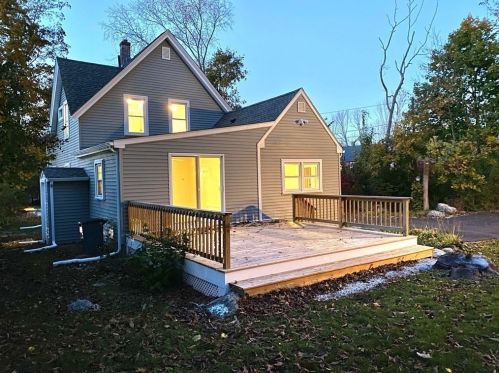 182 Summer St, Walpole MA  02071-1014 exterior