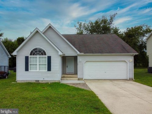 16 Moriarty St, Dover, DE 19901