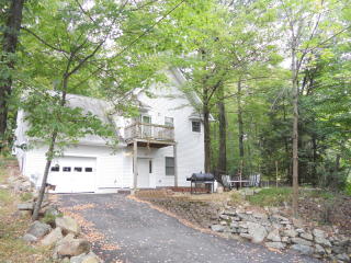 404 Lakeside Blvd, Hopatcong, NJ 07843-1621