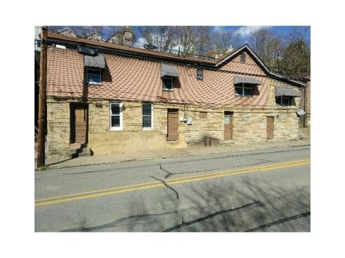 722 Chambers Ave, Jeannette, PA 15644-2236