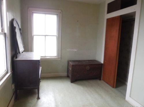 749 Main St, Meriden CT  06451-4936 exterior