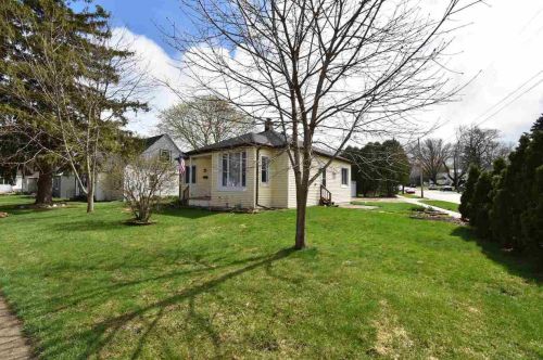 725 Fulton St, Edgerton, WI 53534-1929