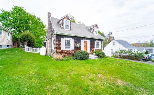 94 Barbara Rd, Middletown, CT 06457-2402