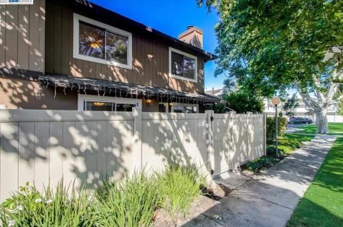723 Whitewater Ct, San Jose, CA 95133-2683
