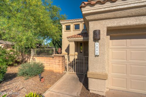 5202 Spring View Dr, Tucson, AZ 85749-7109