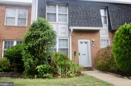 2073 Harbour Dr, Palmyra NJ  08065-1111 exterior