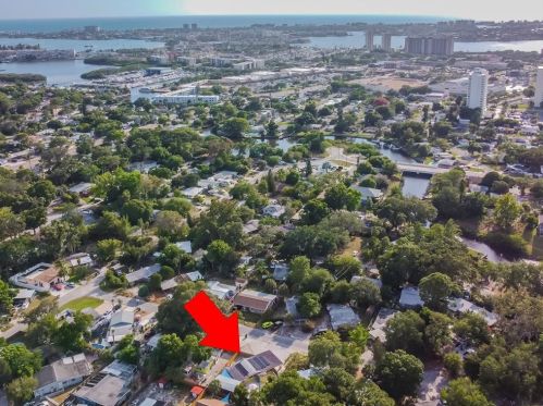 962 Brookwood Ct, Saint Petersburg, FL 33707-2918