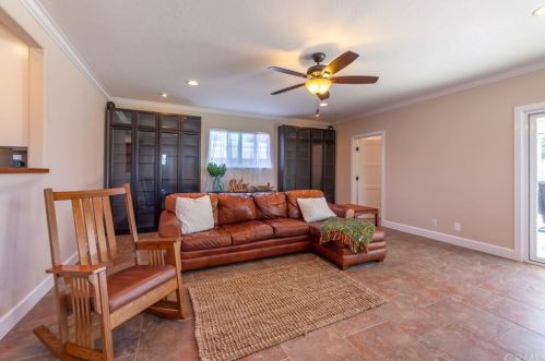 2850 Foreman Ave, Long Beach CA  90815-1112 exterior
