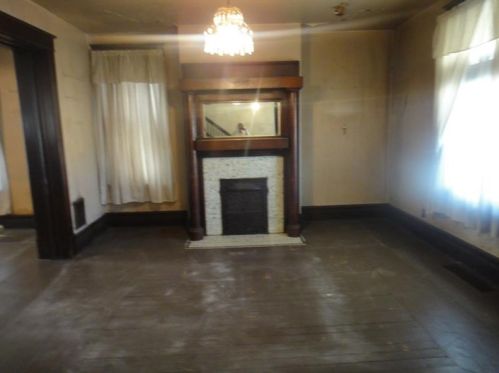 509 Grant St, Monongahela, PA 15063-2633