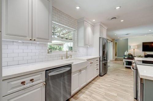 909 27th Ter, Boynton Beach FL  33435-7913 exterior