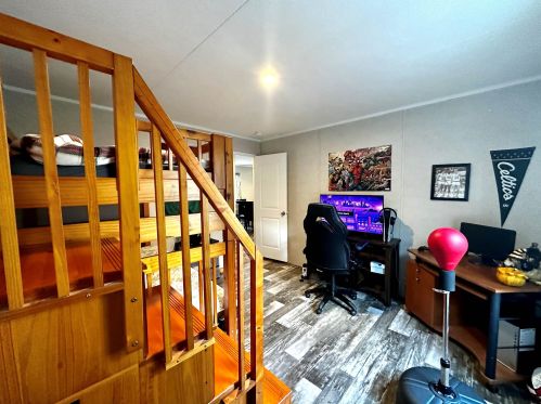 36 Cedar St, Hinsdale NH  03451-2427 exterior