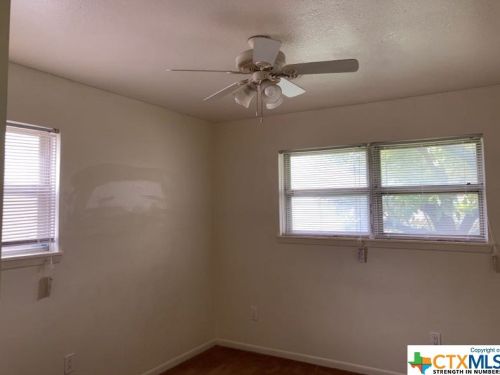 608 Avenue, Copperas Cove TX  76522-2051 exterior
