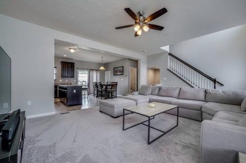 1509 Canterbury Dr, Imperial PA  15126-9186 exterior