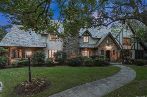 177 Soundview Ave, White Plains NY  10606-3825 exterior