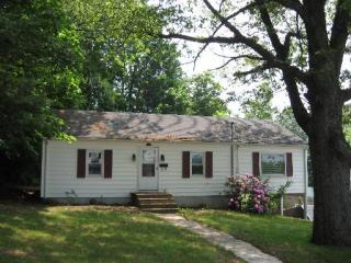 28 Burwell Ave, Southington CT  exterior