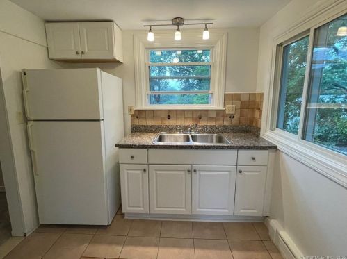 53 Mohican Ave, Waterbury, CT 06708-3001